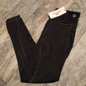 NWT Women’s Vineyard Vines yoga pants